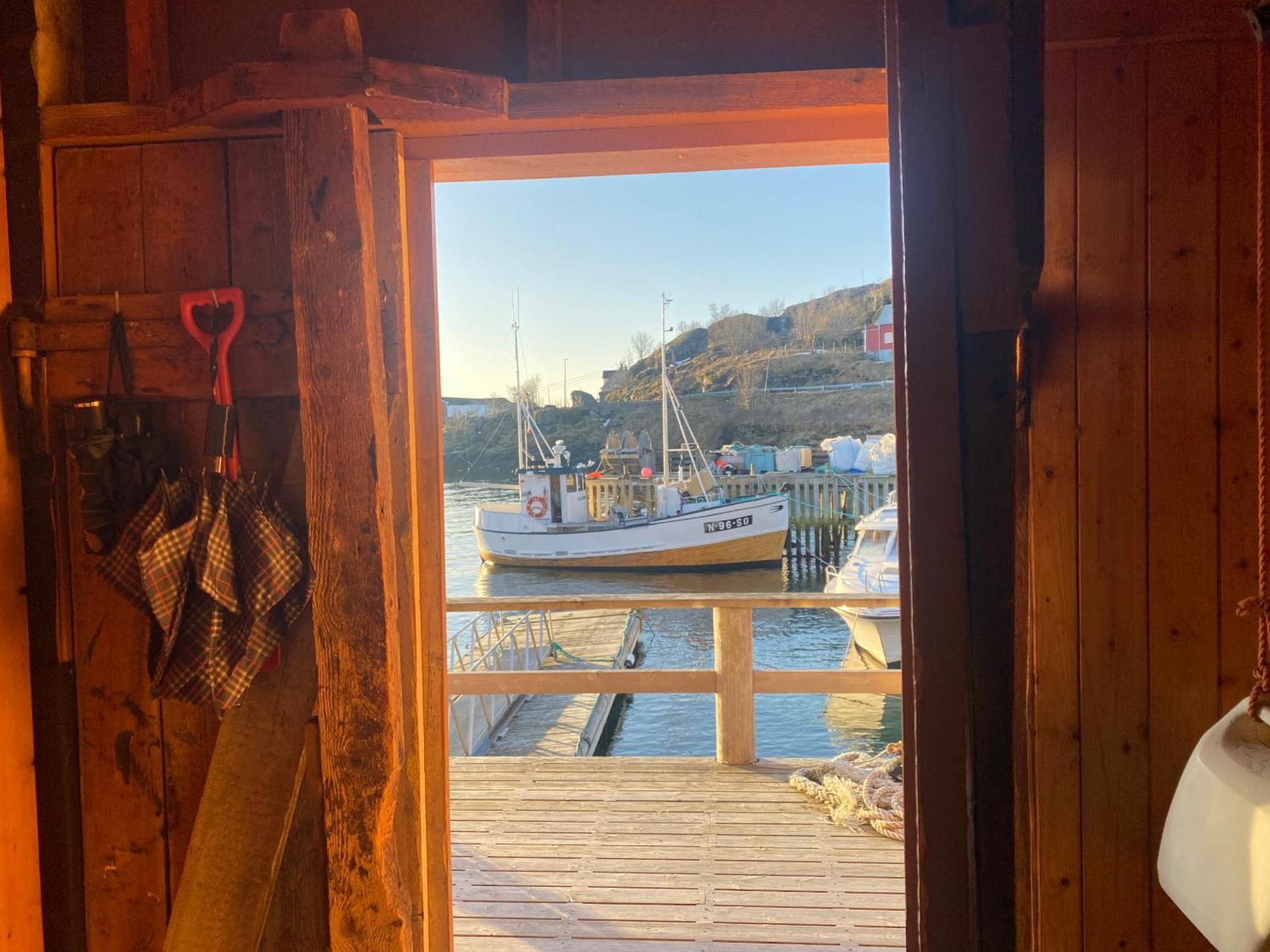 Vandrarhem Stamsund Hostel *