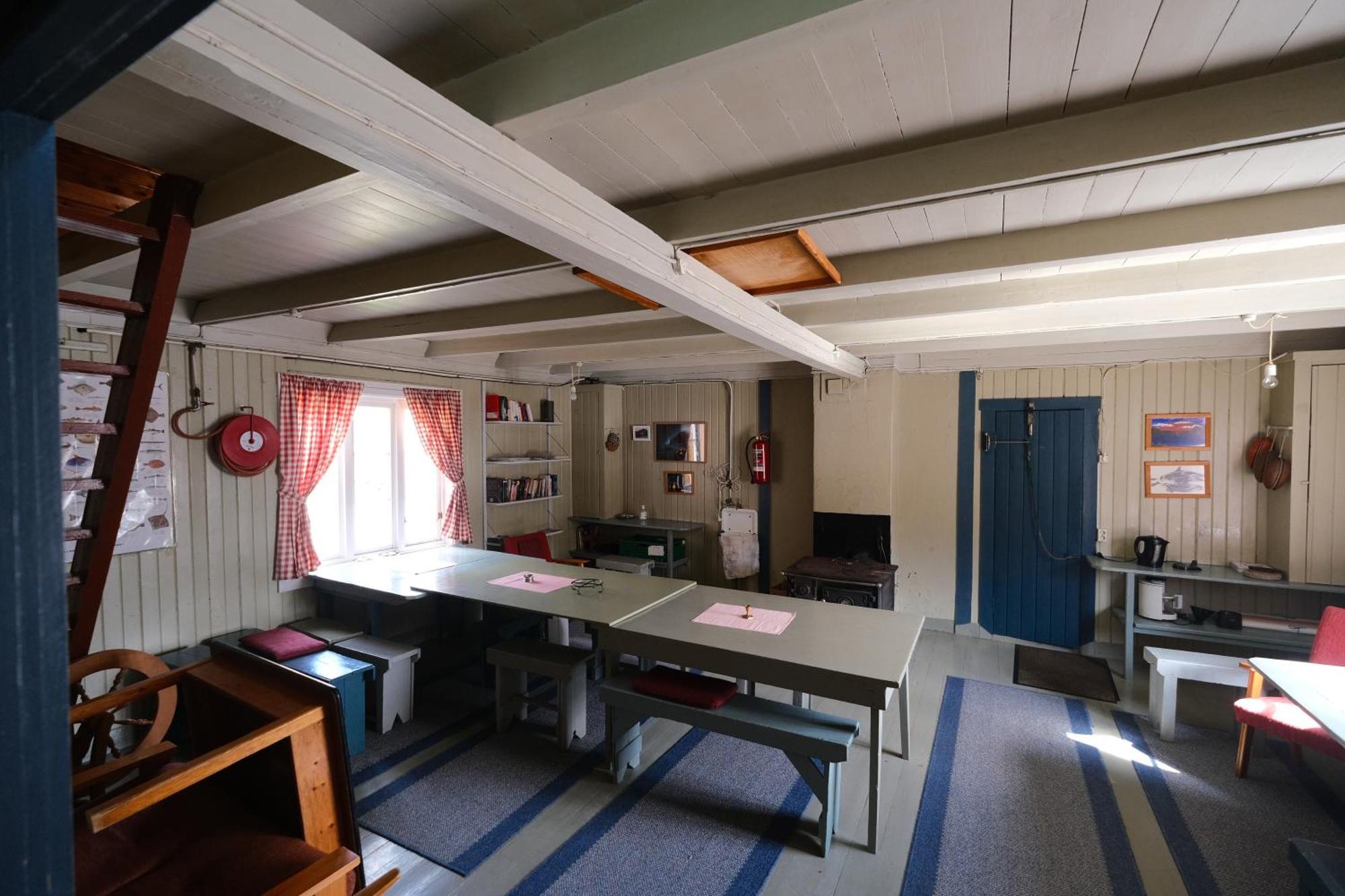 Stamsund Hostel *