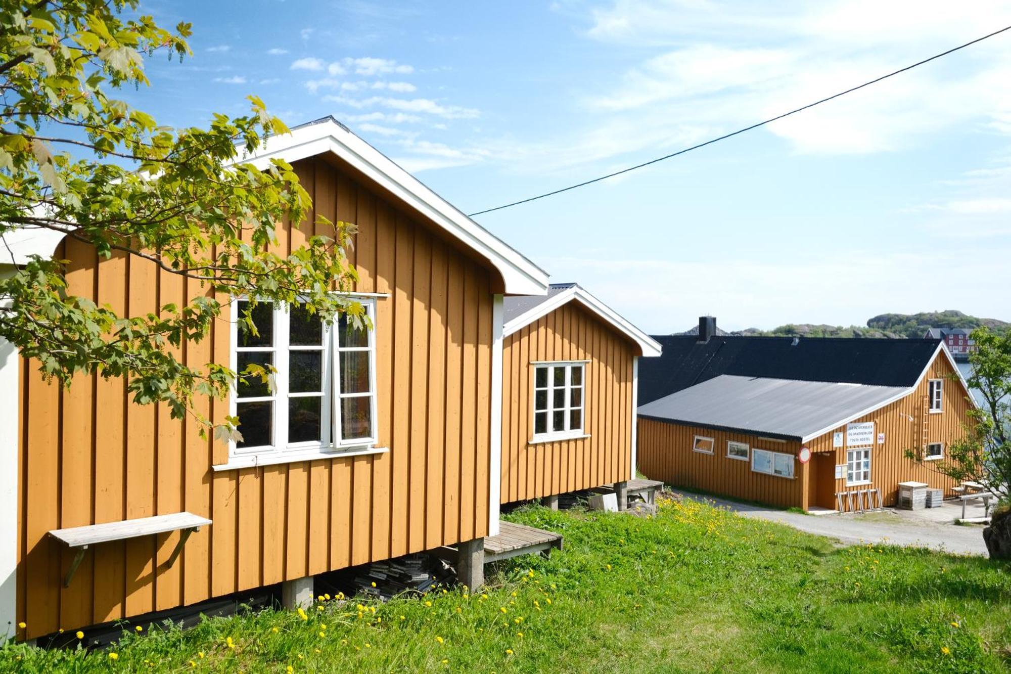 Stamsund Hostel *