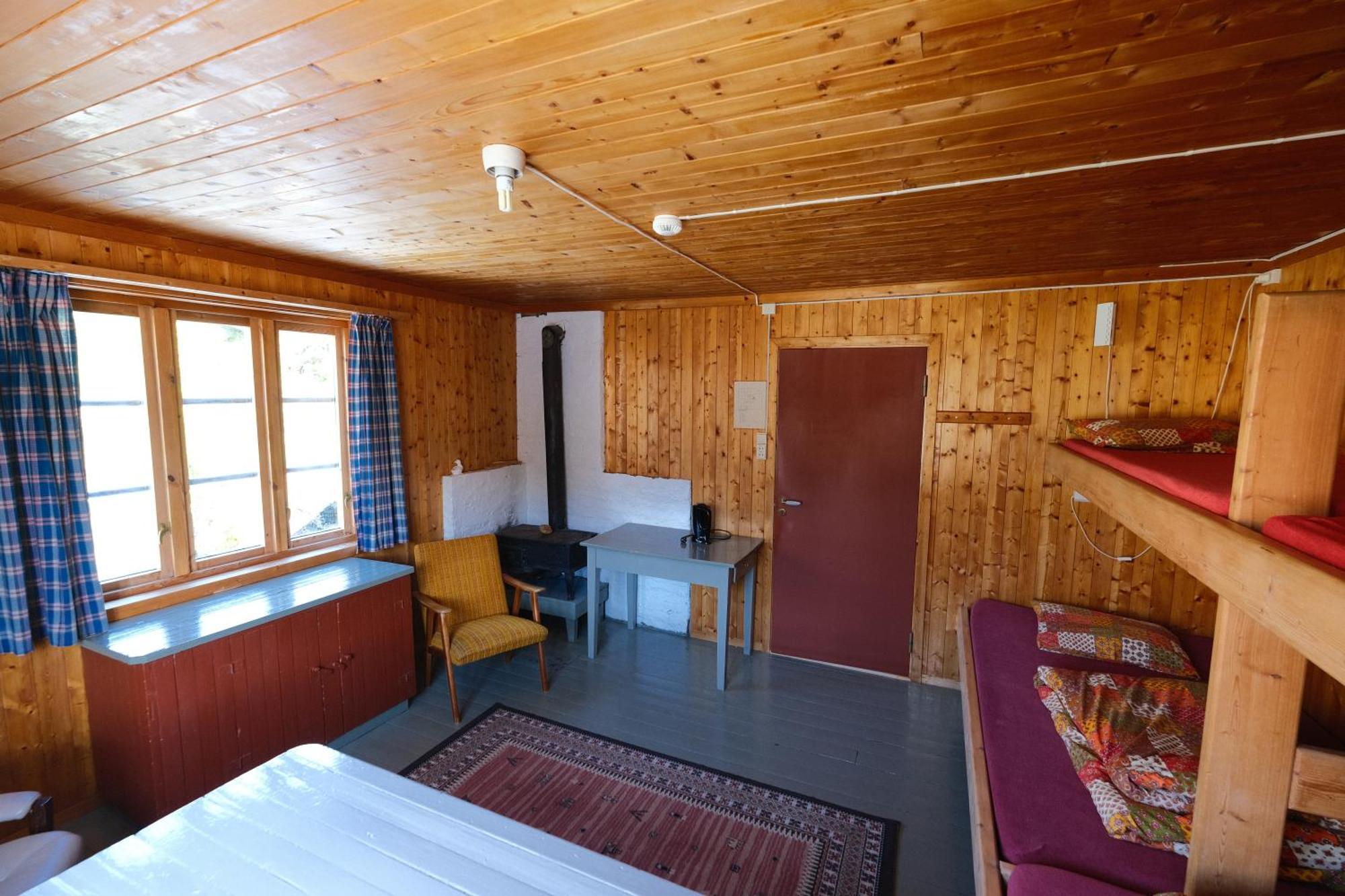Stamsund Hostel *