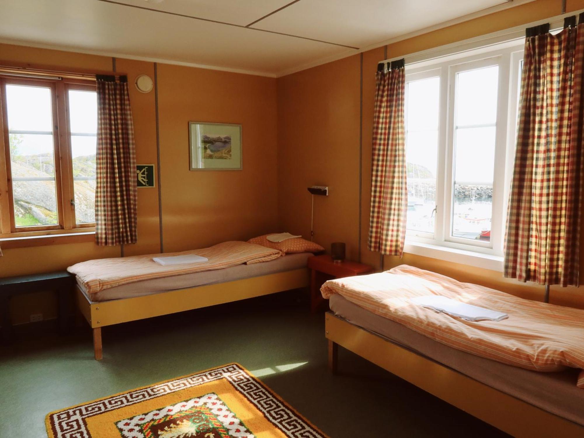 Ostello Stamsund Hostel *